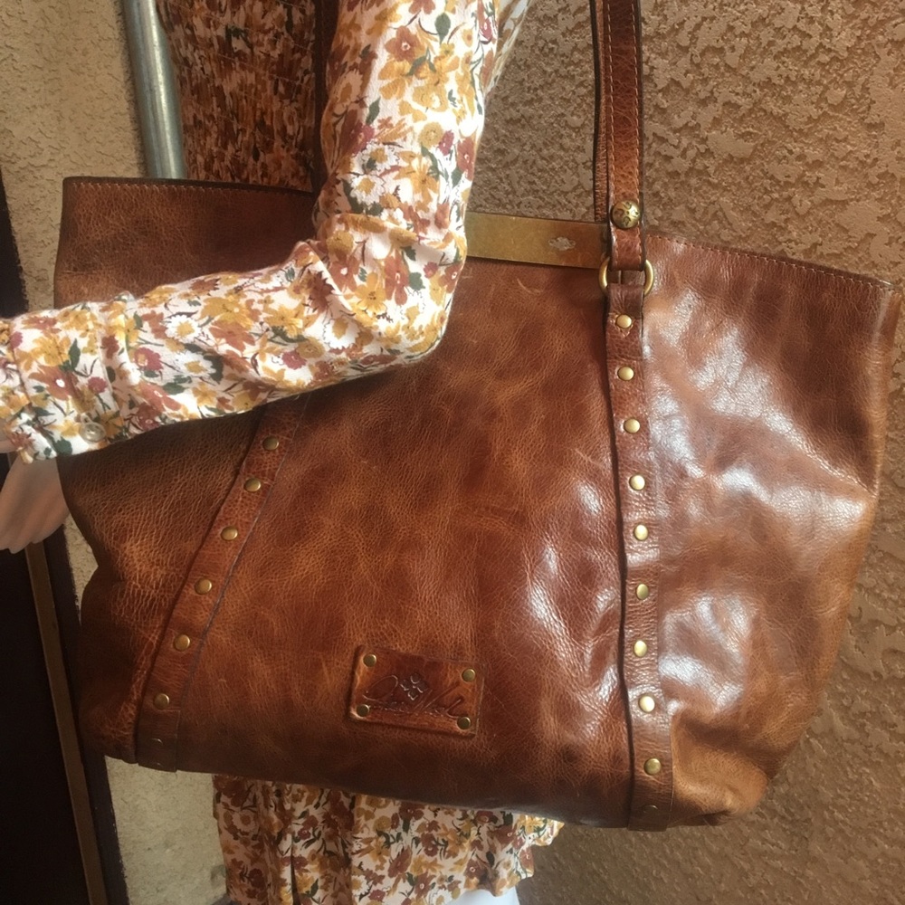 Patricia Nash distressed shoulder bag.